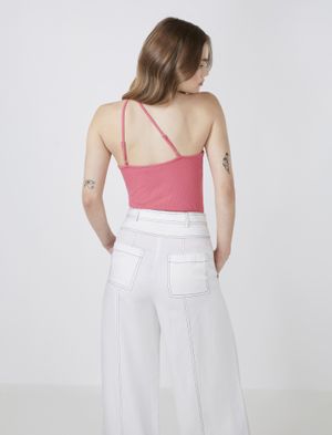 Blusa Asimétrica de Tirantes