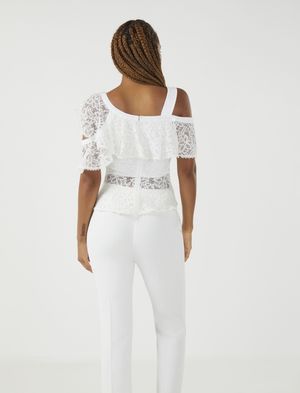 Blusa Asimétrica Cold Shoulder de Encaje