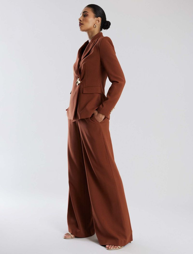 BLAZER-CON-SOLAPA-BOTON-