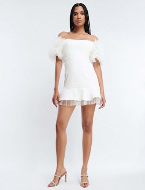 VESTIDO CORTO DE NOCHE CON MANGA GLOBO DE TUL