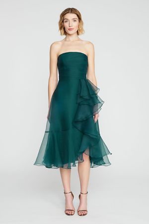 VESTIDO MIDI STRAPLESS CON VOLANTES DE TUL