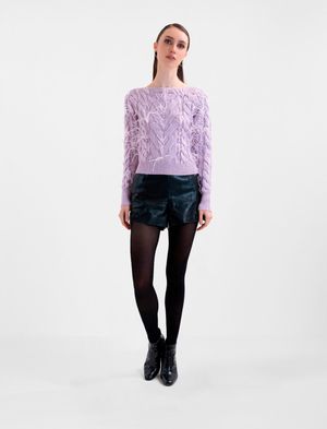 SUÉTER PULLOVER CON PLUMAS